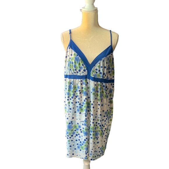 Secret Treasures White Sleeveless Dress with Blue & Green Floral Design - Picture 1 of 12